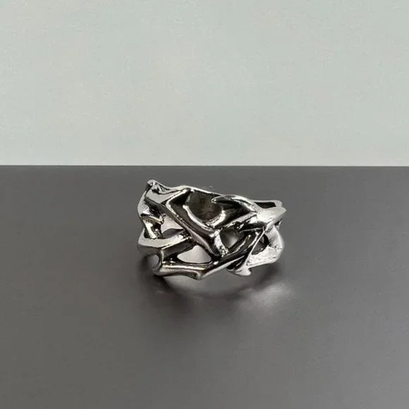 Y2K 2000s vintage retro style silver goth emo unique thorn ring - Picture 2 of 8